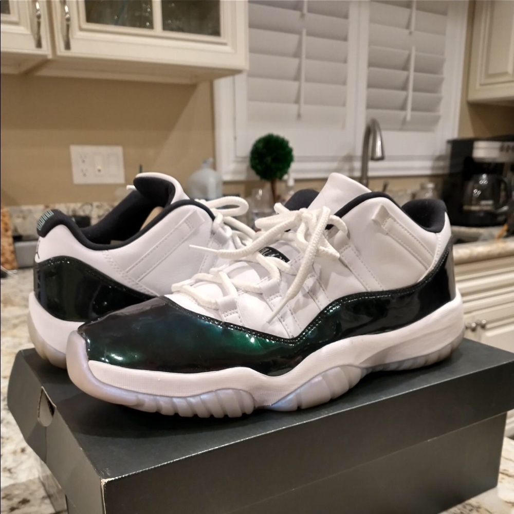 Men’s air Jordan 11 retro shoes